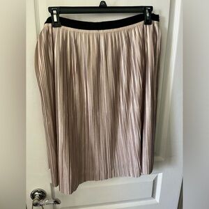 Tommy Hilfiger pleated gold skirt